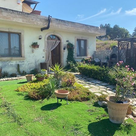 Villa Radiosa Gravina in Puglia Exterior foto